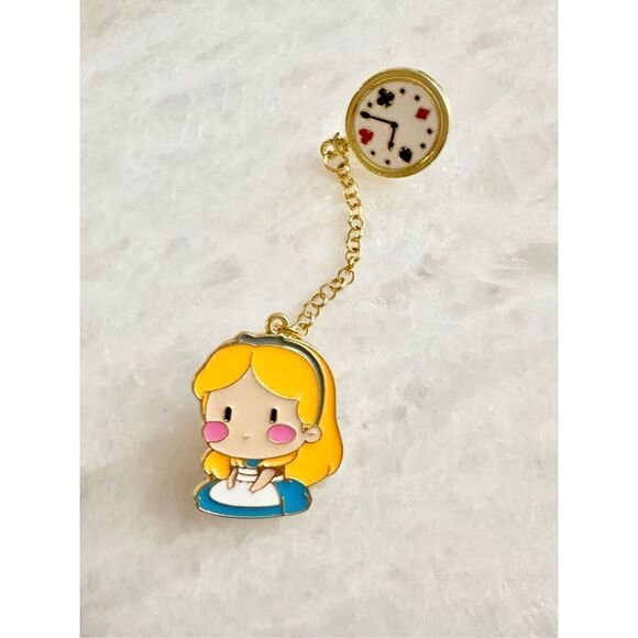 Alice Wonderland Disney pin with chain clock￼ - Picture 1 of 2